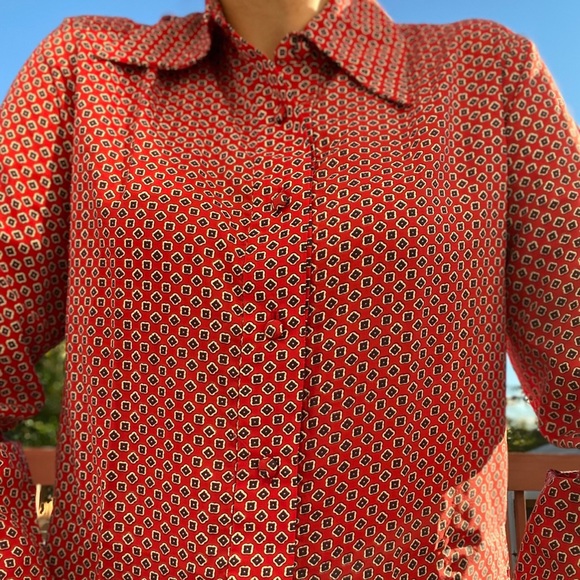 Vintage pointed collar/fun patterned button up great shape well made designer - Picture 2 of 6